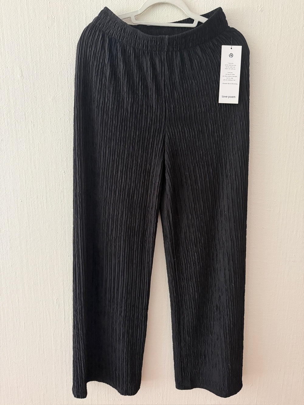 Love Poem Los Angeles IRIS-25S Black Crinkle Wide Leg Pants NWT